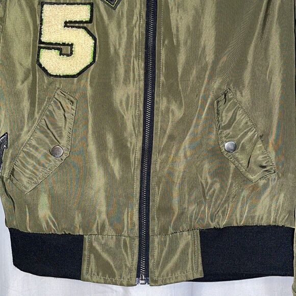 Cool green jacket  - Picture 4 of 12